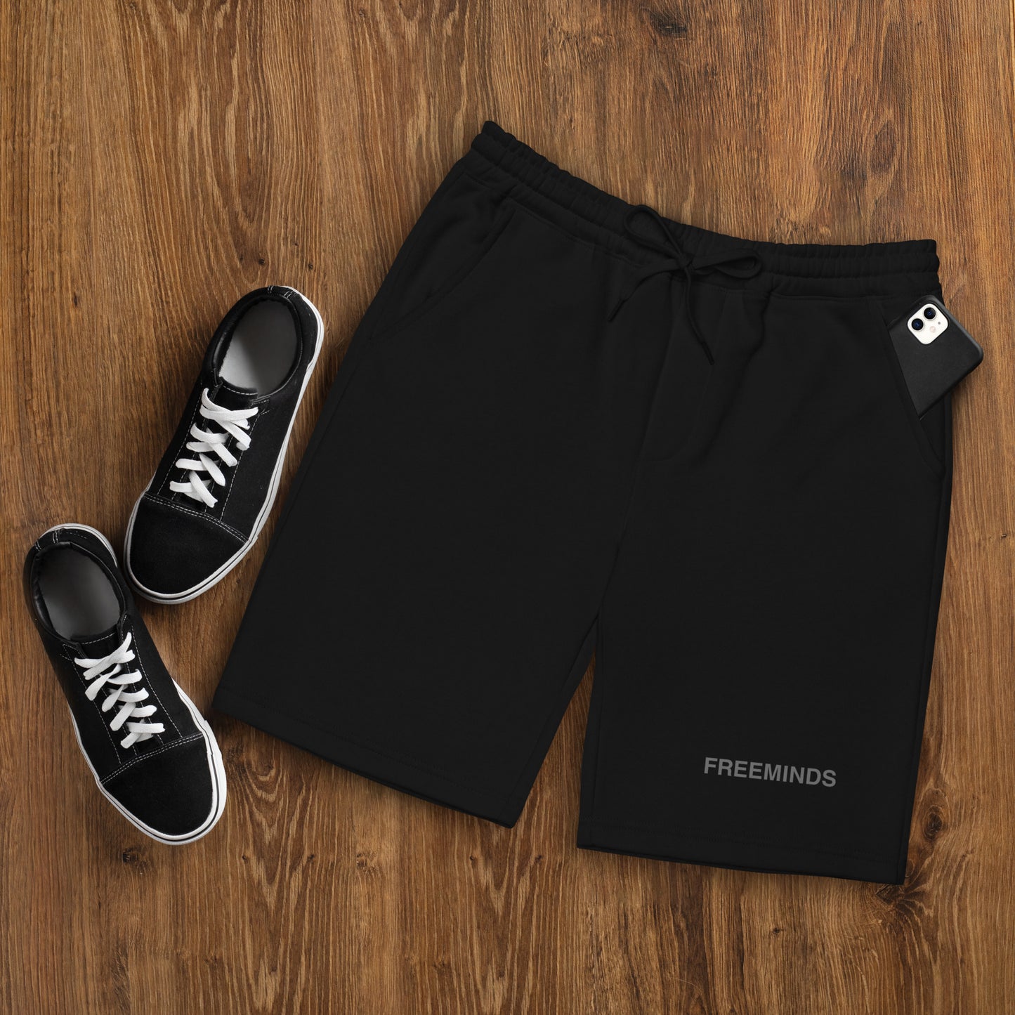 Apparel|Freeminds                          Men's fleece shorts